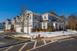 601 Monroe Ct, Hanover Township, NJ 07981 - Photo 2