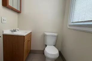 60 Vermont Ave, Newark, NJ 07106 - Photo 8