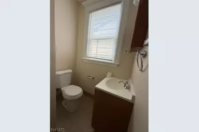 60 Vermont Ave #1, Newark, NJ 07106 - Photo 4