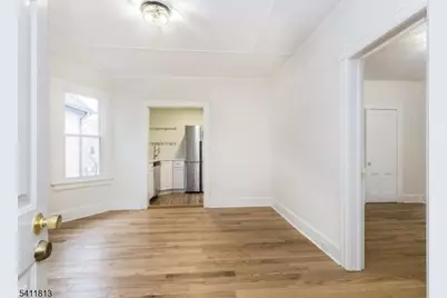 19 Sylvan Pl, Montclair, NJ 07042 - Photo 12