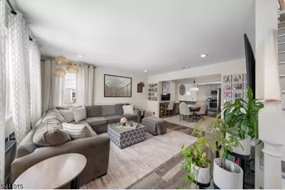 1218 Schmidt Ave, Union Township, NJ 07083 - Photo 4