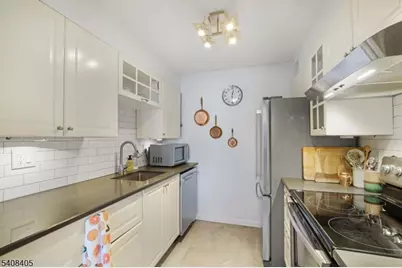 300 Main St #413, Little Falls Township, NJ 07424 - Photo 14