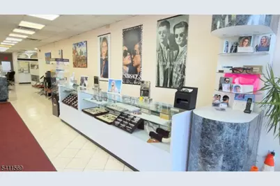 6110 Bergenline Ave, West New York, NJ 07093 - Photo 2