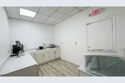6110 Bergenline Ave, West New York, NJ 07093 - Photo 8