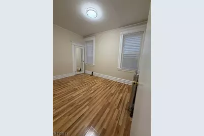 60 Vermont Ave #2, Newark, NJ 07106 - Photo 4