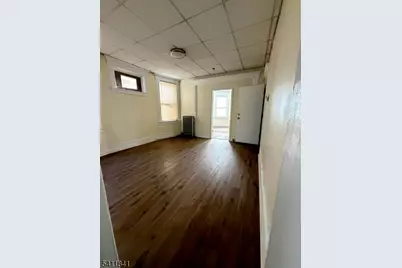60 Vermont Ave #2, Newark, NJ 07106 - Photo 2