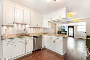 19 Pinecrest Terrace, Wayne, NJ 07470 - Photo 8