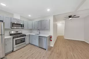 30 Linden Ave, East Orange, NJ 07018 - Photo 10