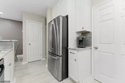 2108 Schindler Ln, Wayne Twp., NJ 07470 - Photo 8