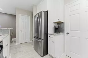 2108 Schindler Ln, Wayne Twp., NJ 07470 - Photo 8