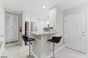 2108 Schindler Ln, Wayne Twp., NJ 07470 - Photo 6