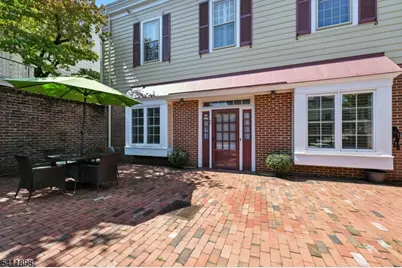 25 Murray Hill Sq, New Providence, NJ 07974 - Photo 1