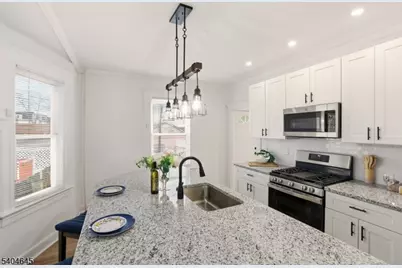 207 Brighton Ave, East Orange, NJ 07017 - Photo 6