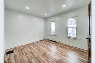 289 Mercer St, Phillipsburg, NJ 08865 - Photo 8