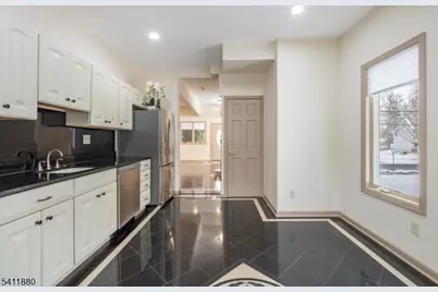 302 Walnut Ave, Cranford Township, NJ 07016 - Photo 16