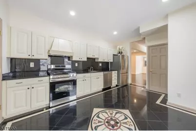 302 Walnut Ave, Cranford Township, NJ 07016 - Photo 14