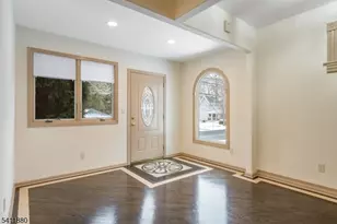 302 Walnut Ave, Cranford Township, NJ 07016 - Photo 6