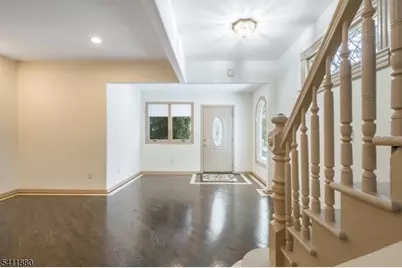 302 Walnut Ave, Cranford Township, NJ 07016 - Photo 6