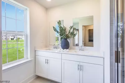 81 Eastwood Ter #81, East Hanover Township, NJ 07936 - Photo 22