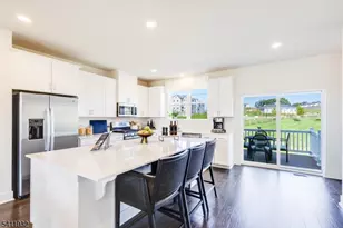 81 Eastwood Ter, East Hanover Township, NJ 07936 - Photo 4