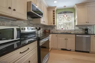 11 Beech St, Byram Township, NJ 07874 - Photo 6