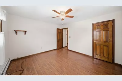 13 Iroquois Ave, Parsippany, NJ 07034 - Photo 20