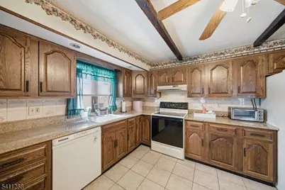 13 Iroquois Ave, Parsippany, NJ 07034 - Photo 8