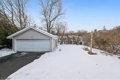 17 Maple Ave, West Orange Township, NJ 07052 - Photo 28