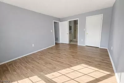 215 Rachel Ct, Franklin Township, NJ 08823 - Photo 8