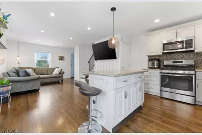 621 Britton St, Elizabeth, NJ 07202 - Photo 8