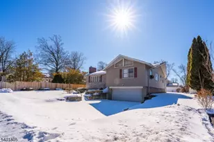 259 Oneida Ave, North Plainfield, NJ 07060 - Photo 2