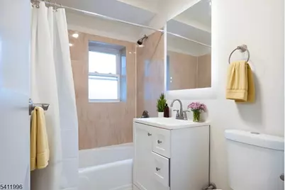 59-61 Brighton Avenue U #20, Belleville Twp., NJ 07109 - Photo 6