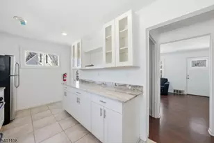 125 Tunison Rd, New Brunswick, NJ 08901 - Photo 4