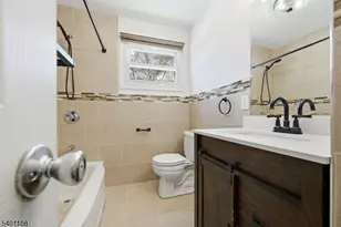 125 Tunison Rd, New Brunswick, NJ 08901 - Photo 18