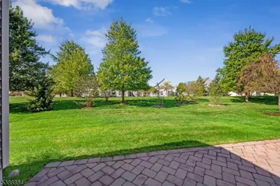 15 Republic Row, Franklin Township, NJ 08873 - Photo 36