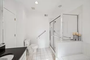 15 Republic Row, Franklin Township, NJ 08873 - Photo 30