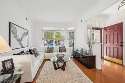 15 Republic Row, Franklin Township, NJ 08873 - Photo 6