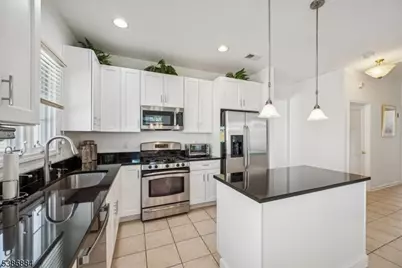 15 Republic Row, Franklin Township, NJ 08873 - Photo 16