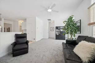 15 Republic Row, Franklin Township, NJ 08873 - Photo 22