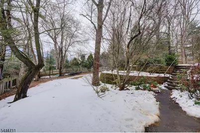 18 Tree Top Ln, Chatham Township, NJ 07928 - Photo 6