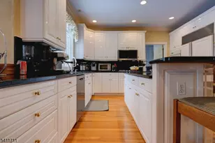 18 Tree Top Ln, Chatham Township, NJ 07928 - Photo 16