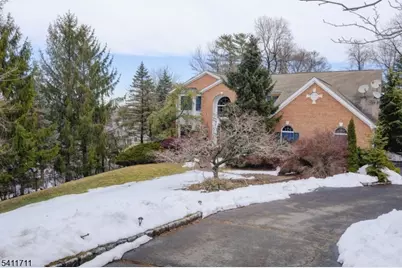 18 Tree Top Ln, Chatham Township, NJ 07928 - Photo 2