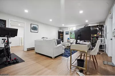 126 Brandywyne Dr, Florham Park, NJ 07932 - Photo 24