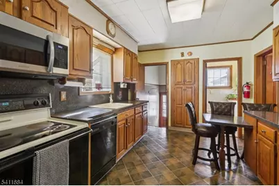 169 E 6th St, Clifton, NJ 07011 - Photo 14