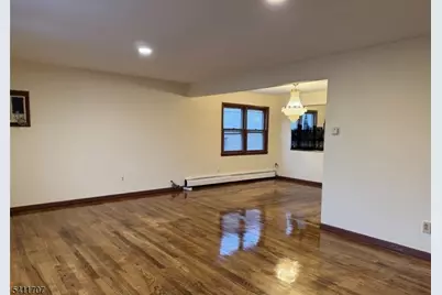 4 Chestnut St, Rutherford, NJ 07070 - Photo 2