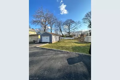 311 W 3rd Ave, Roselle, NJ 07203 - Photo 2