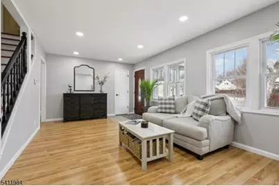 26 Linda Ave, Woodbridge Township, NJ 07067 - Photo 4