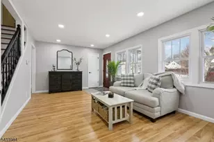 26 Linda Ave, Woodbridge Township, NJ 07067 - Photo 4