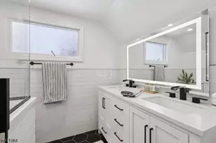 26 Linda Ave, Woodbridge Township, NJ 07067 - Photo 32