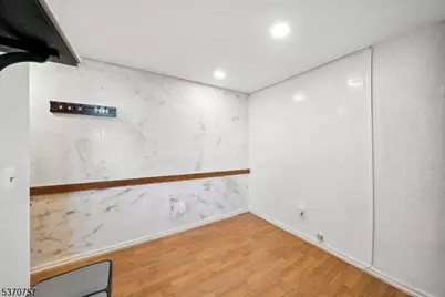 50 Glenwood Ave #702, Jersey City, NJ 07306 - Photo 6